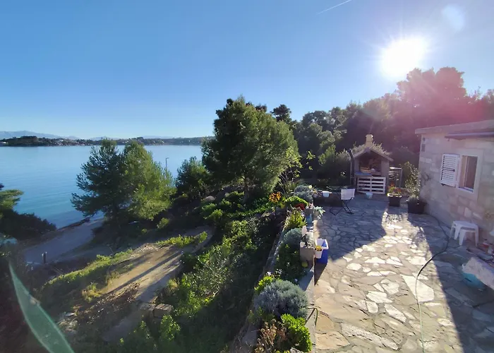 Apartment Stina Solta Grohote