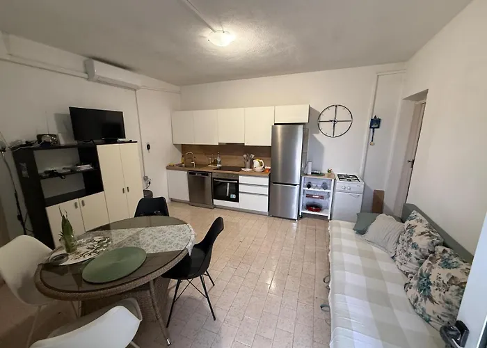 Apartment Stina Solta Grohote